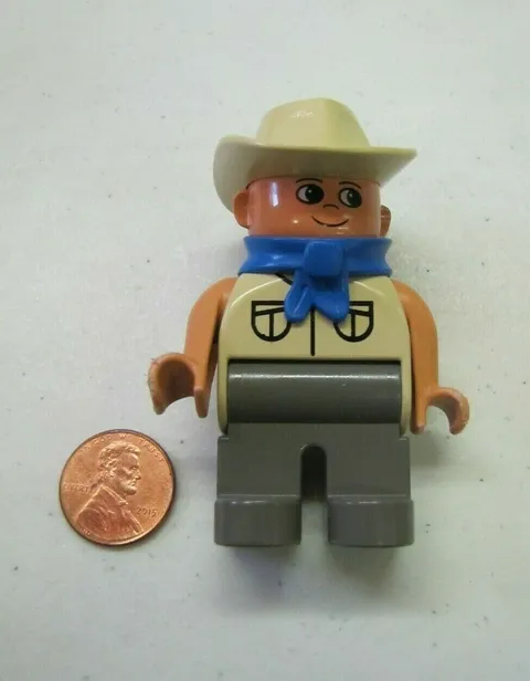 Lego Duplo SAFARI EXPLORER MAN in HAT 2.5" Figure Zoo Keeper Blue Bandana