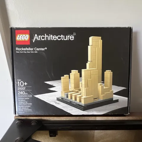 LEGO Architecture Rockefeller Center 21007 Complete Set w/ Box 240 pcs 2011