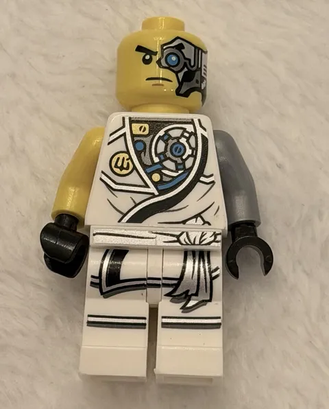 LEGO NINJAGO Minifigure ZANE Battle Damage njo0228 Elements 853544 SHIP