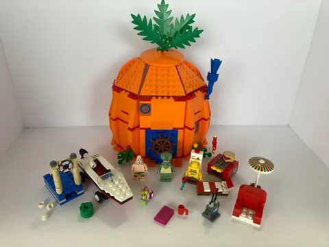 LEGO Spongebob Squarepants 3834: Good Neighbors at Bikini Bottom 99% Complete