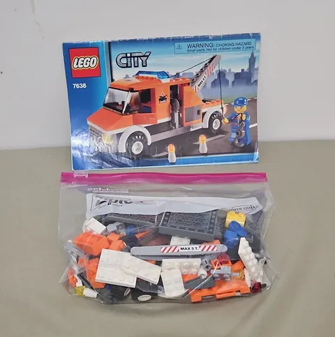 LEGO City (7638) Tow Truck 100% Complete Set With Instructions
