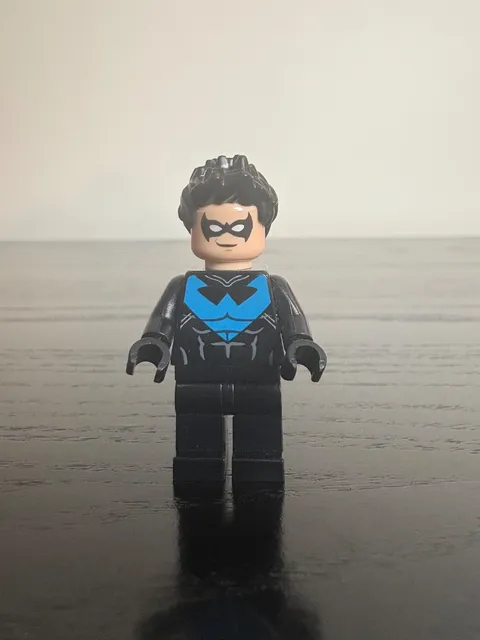 LEGO DC Super Heroes Nightwing Minifigure 30606 Retired