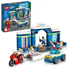 LEGO CITY: Police Station Chase (60370)