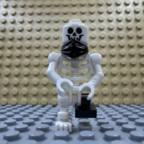 LEGO Ninjago: Skeleton (gen094) Minifigure Temple of Resurrection 70643