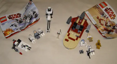 LEGO Star Wars 8084 Snowtrooper Battle Pack + 8092 Luke Landspeeder buildups
