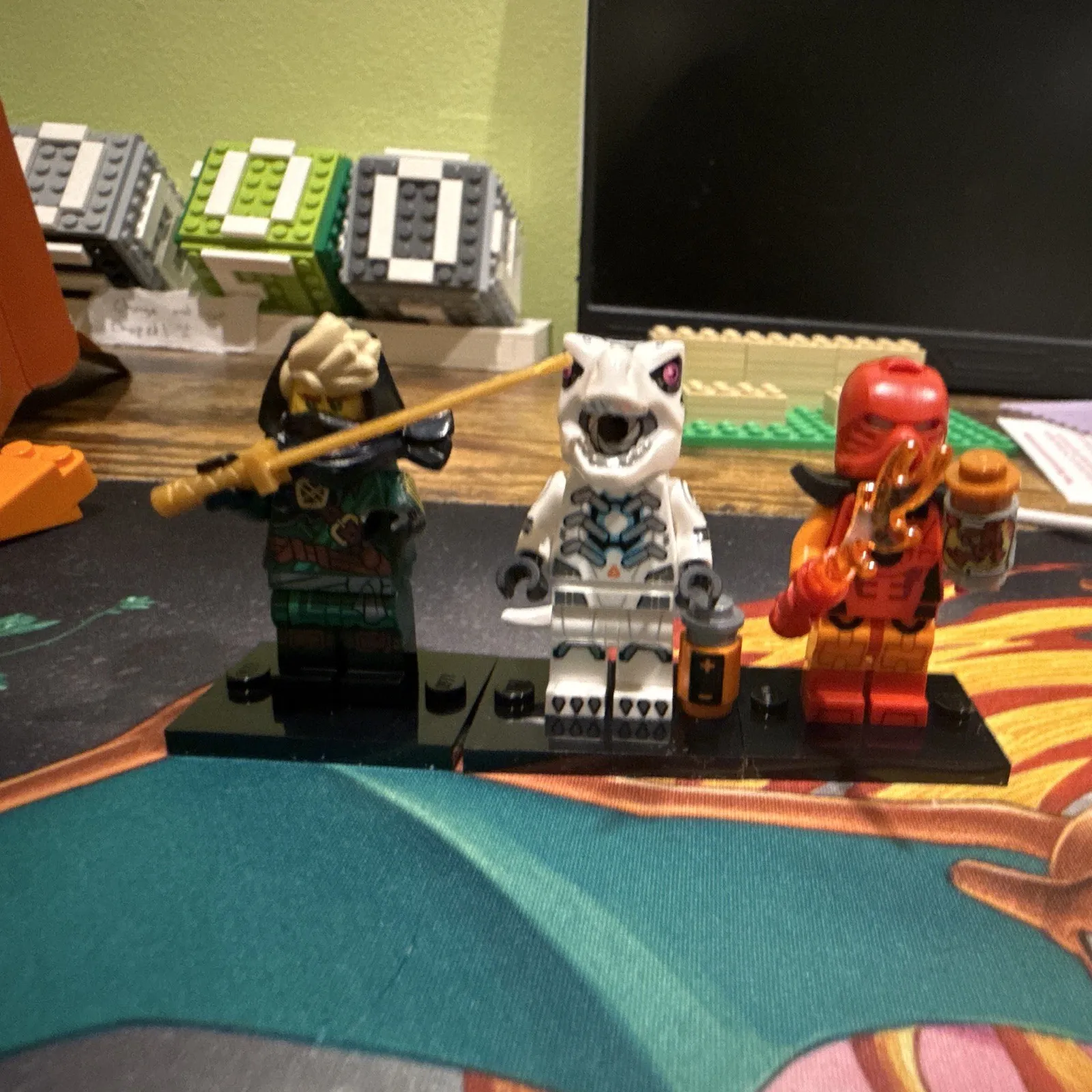 Lego Minifigures Series 29 Bionicle Cosplayer And Mysterious Ronin (Lloyd) NEW*