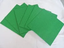LEGO 32x32 (studs) 10"x10" Baseplate Lot of 6 Green Genuine LEGO Base Plates