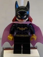 Lego DC Batgirl Minifigure sh092 from set 76013 Hero hood cape black