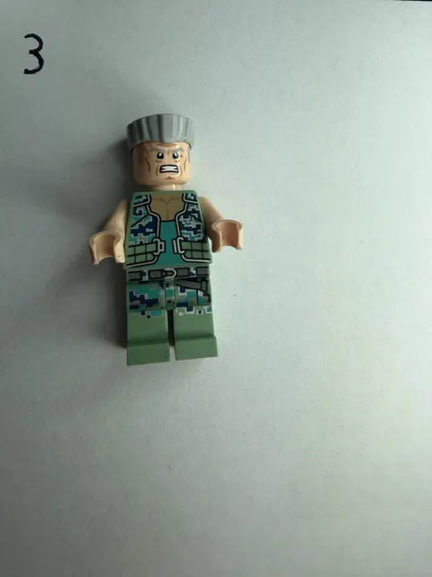 LEGO 75571 - Avatar - Colonel Miles Quaritch - Mini Figure / Mini Fig