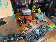 Lego Lot - Super hero Themed - Thors hammer, Daily Bugle, Venom (read desc)