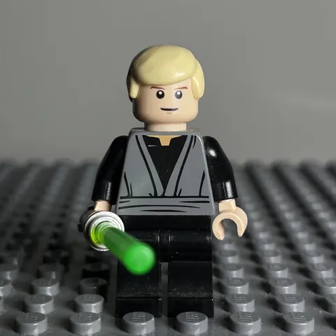LEGO Star Wars Minifigure SW0395: Luke Skywalker (Dark Bluish Gray Jedi Robe) 3i