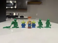 LEGO Toy Story Minifigure & Parts LOT Army Men Woody & Aliens Mint