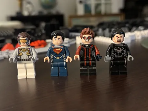 Lego Marvel/DC Superhero Minifigs Superman + Hawkeye + General Zod + Hydra Hench