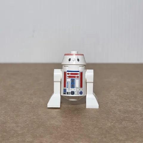 LEGO Star Wars R5-D8 / R5-D4 Astromech Droid Minifigure 75059 9493 sw0373