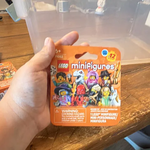 LEGO MINIFIGURES Monster Hunter Minifigure 71052 new in box 6+ series 29