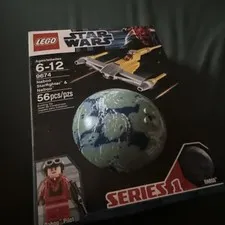 LEGO Star Wars: Naboo Starfighter & Naboo (9674)