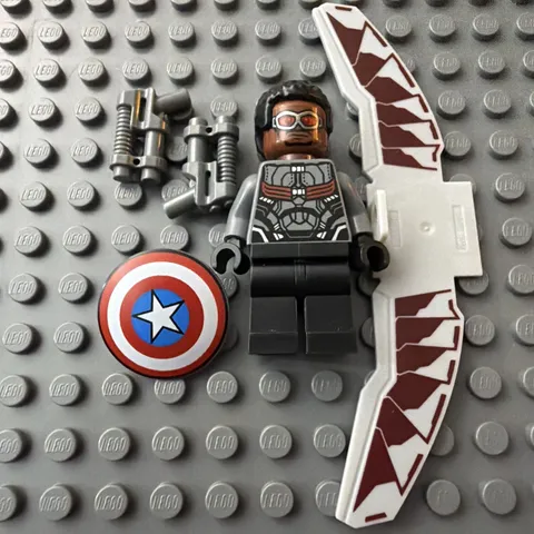 LEGO® Falcon Minifigure Captain America Wings Civil War Infinity War Sam Wilson