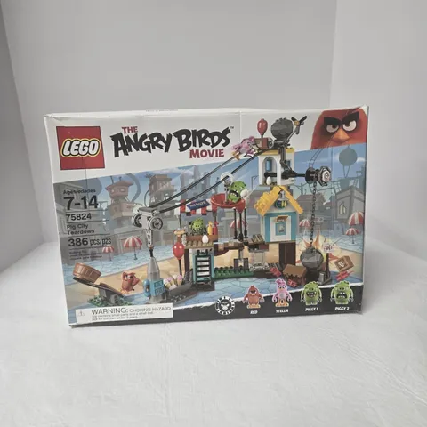 LEGO The Angry Birds Movie: Pig City Teardown (75824)