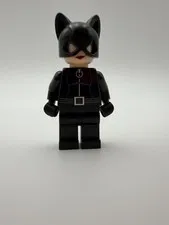 2006 LEGO Batman Catwoman Minifigure Black Suit Purple Trim Lips bat003 READ DES