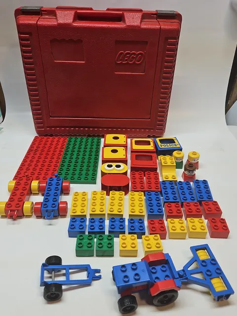 Vtg 1984 LEGO Red Carrying Case USA Made 1980s Duplo Figures Vehicle Block Lot