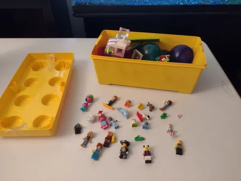 LEGO Minifigure Mixed Lot with Accessories Assorted Pieces Plastic