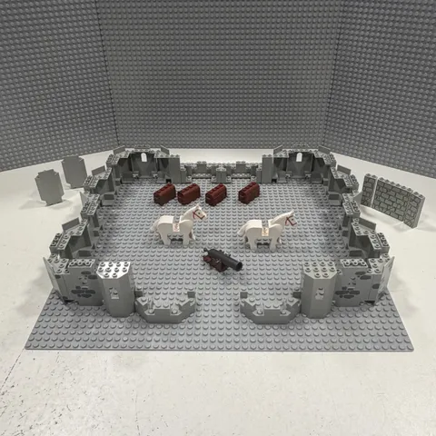Lego Castle VINTAGE Light Gray : 44 Piece Lot : Turrets + Horses +Cannon +More
