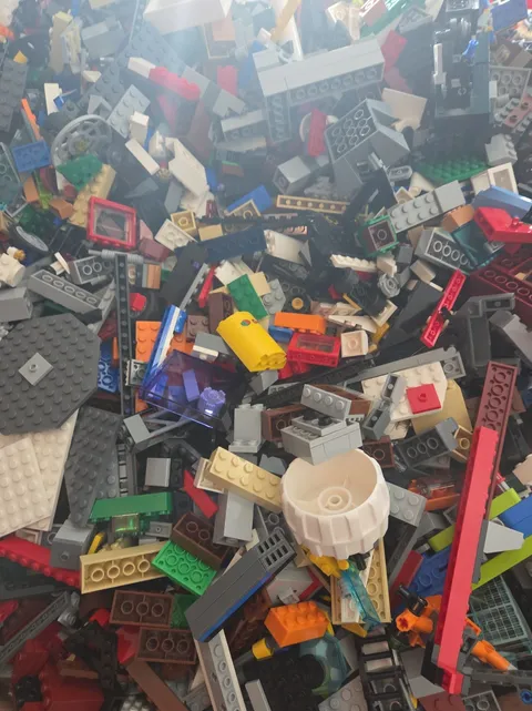 LEGO 5 LB Lot Bricks + 1 Bonus Sealed Polybag