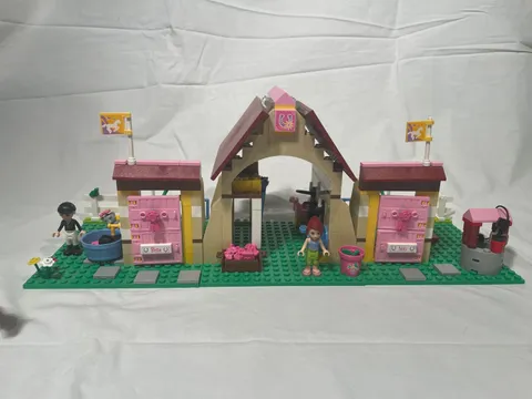 LEGO FRIENDS: Heartlake Stables (3189) All significant pieces