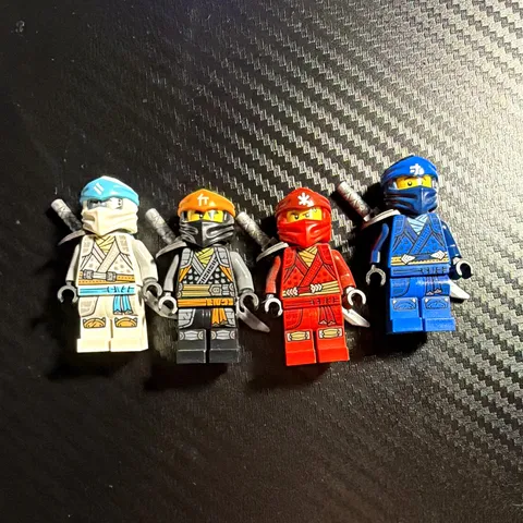 LEGO NINJAGO Crystalized set of 4 fusion crystalized ninjas