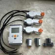 LEGO MINDSTORMS NXT 8547 Lot NXT Intelligent Brick Battery Box 3 Motors Cables