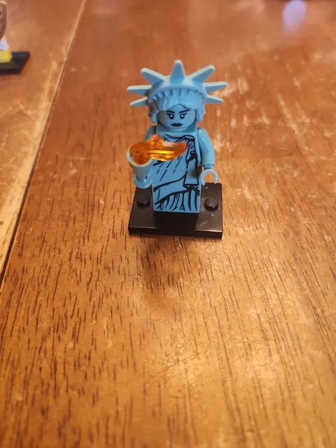 Lego Series 6 Minifigure LADY LIBERTY 