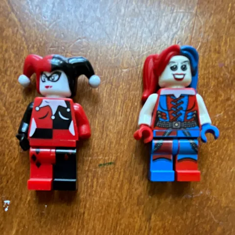 LEGO Minifigures Series 2 Harley Quinn Minifigure Lot of 2 Red/Black Red/Blue