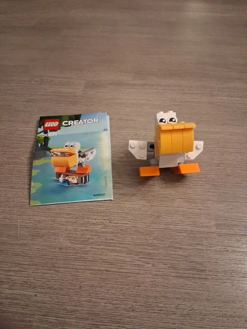 LEGO CREATOR: Pelican (30571) 90% Complete