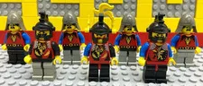 LEGO Minifigure Set of 7 Soldiers Knights and King