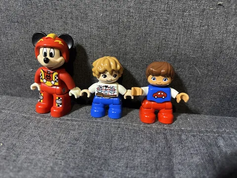 Pair of LEGO Duplo Figures Figurines Toys Lot of 2 Boys Legos