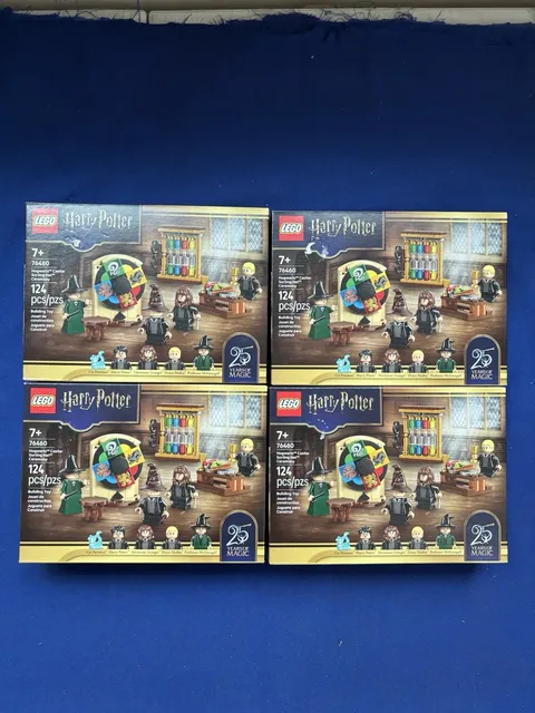 Lego Harry Potter Hogwarts Castle: Sorting Hat Ceremony (76460) Lot Of 4