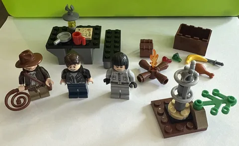 LEGO Indiana Jones Kingdom Of The Crystal Skull Jungle Duel 7624 INCOMPLETE