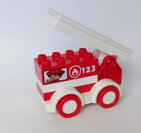 Lego DUPLO 10917 Fire Truck 6-Piece Set Complete