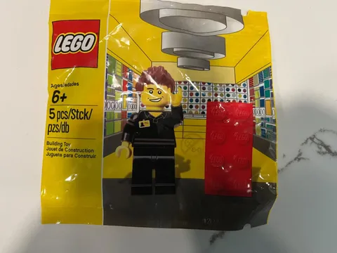 LEGO - Store Employee Shop Worker 5001622 - New & Sealed - Rare Exclusive