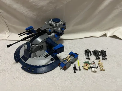 LEGO Star Wars: Armored Assault Tank AAT 8018 Complete w/ minifigures no manual