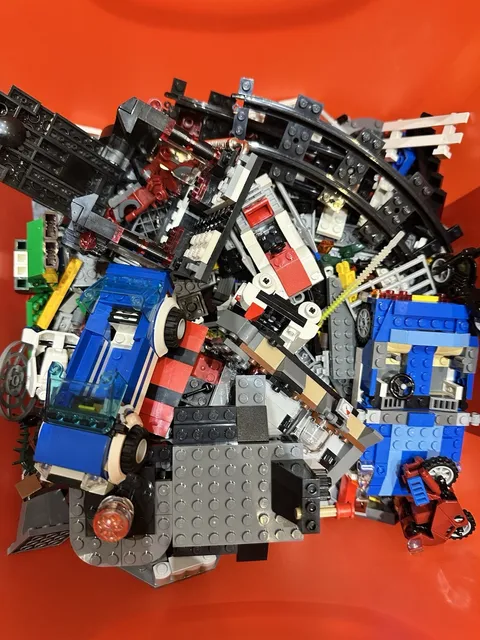LEGO bulk LOT 10 LBS Various sets from Star Wars, City, Marvel Incomplete Sets