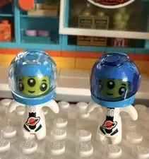 Lego Lot Of (2) Alien Minifgures 