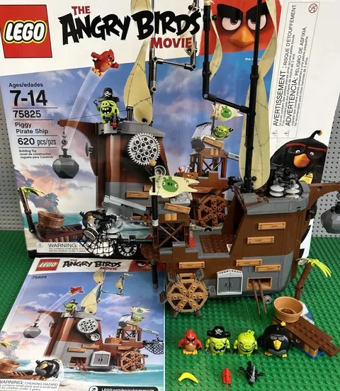 LEGO Angry Birds 75825 Piggy Pirate Ship Complete W Box & Instructions
