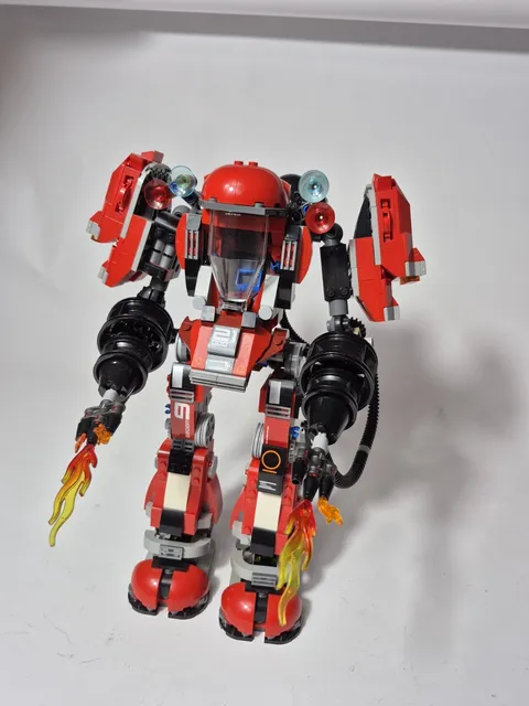 Lego Ninjago Movie 70615 Fire Mech Kai 95% Complete Used Condition.