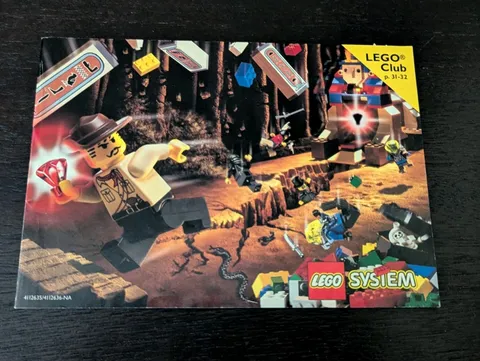 Vintage (1998) LEGO Adventurers Castle Pirates Product Catalog Booklet - RARE