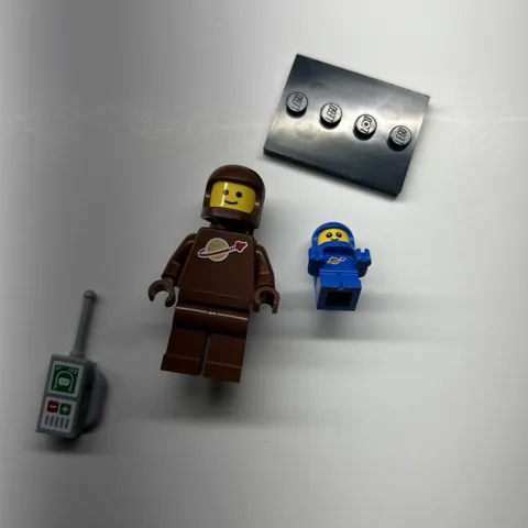 Lego Brown Astronaut and Spacebaby - CMF Series 24 - Collectible Minifigure