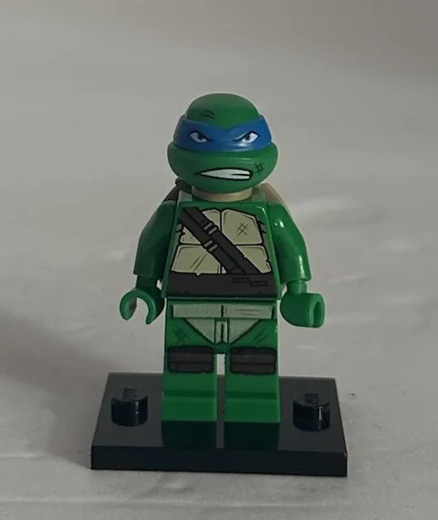 LEGO Minifigure- Leonardo (Gritted Teeth) (tnt024) TMNT Turtles Ninja