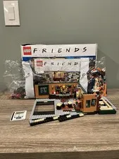 Almost Complete LEGO Ideas Central Perk (21319) FRIENDS TV Series Set 1070 Pcs