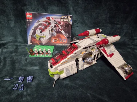 LEGO Star Wars: Republic Gunship Set 7163