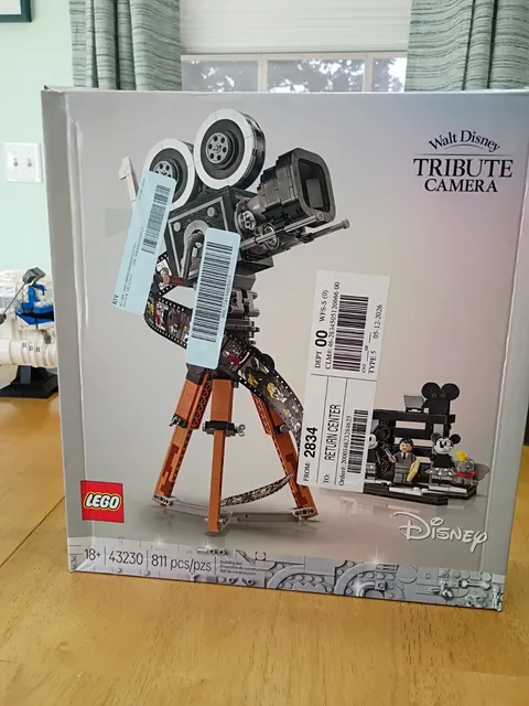LEGO Disney: Walt Disney Tribute Camera (43230)